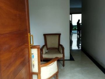 Rumah Sewa Fully Furnish Dilengkapi Private Pool Di Pondok Indah