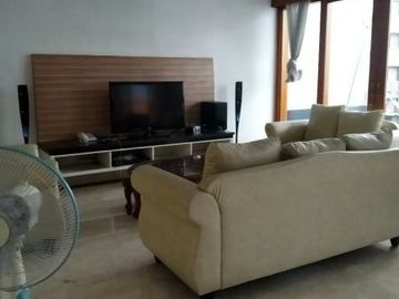 Rumah Sewa Fully Furnish Dilengkapi Private Pool Di Pondok Indah