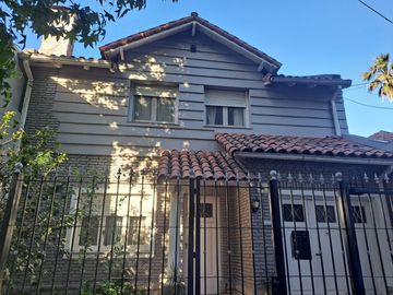 Hermoso Chalet en 2 plantas con Parque