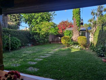 Hermoso Chalet en 2 plantas con Parque
