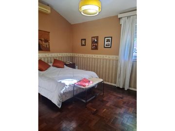 Hermoso Chalet en 2 plantas con Parque