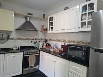 Hermoso Chalet en 2 plantas con Parque