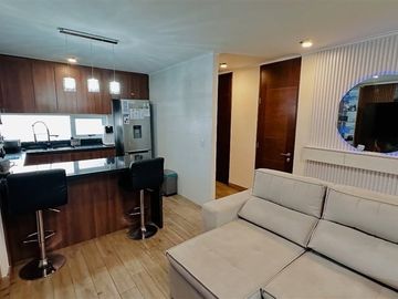 Casa en venta de 4 dorm. en Peñalolén, Consistorial