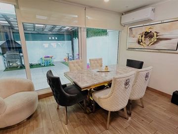Casa en venta de 4 dorm. en Peñalolén, Consistorial