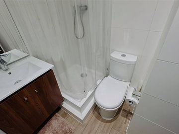 Casa en venta de 4 dorm. en Peñalolén, Consistorial