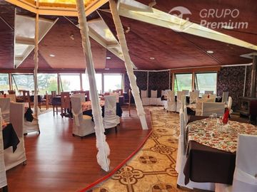HERMOSO RESTAURANT EN ARRIENDO