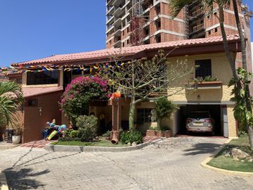 casa condominio en arriendo/venta en villa campestre. Cod V103784