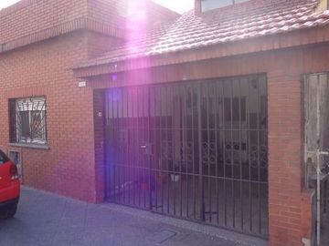Casa PH en venta en Lanus Oeste