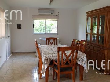 Casa de dos dormitorios en venta en El Bosquecillo