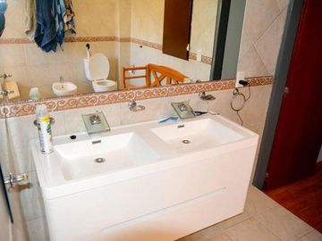 Duplex con pileta climatizada · 128m² · 4 Ambientes · 1 Cochera