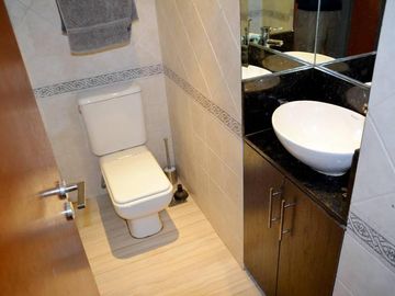 Duplex con pileta climatizada · 128m² · 4 Ambientes · 1 Cochera