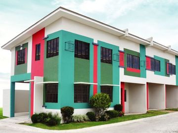 TOWNHOUSE FOR CONSTRUCTION MARQUESA CORNER GH NEAR SM TRECE