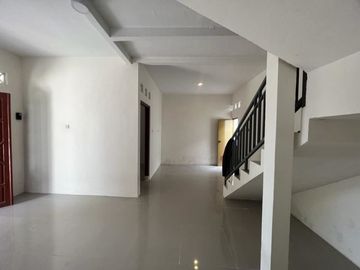 Dijual Rumah 2 Lantai Harga Miring