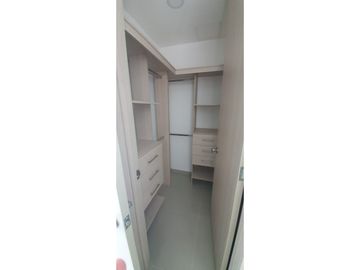 VENTA AMPLIO APARTAESTUDIO SECTOR ALTO PRADO