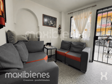 comercial (casa para comercio) en venta en belén san bernardo. Cod V70172