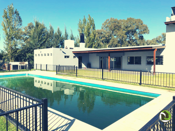 VENTA - CASA QUINTA - LA PLATA.