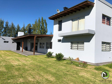 VENTA - CASA QUINTA - LA PLATA.