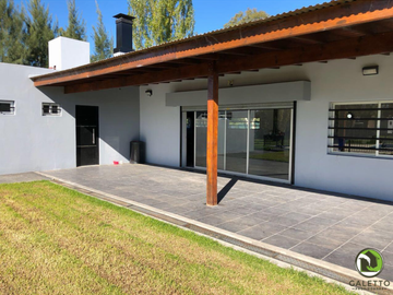 VENTA - CASA QUINTA - LA PLATA.