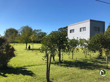 VENTA - CASA QUINTA - LA PLATA.