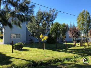 VENTA - CASA QUINTA - LA PLATA.