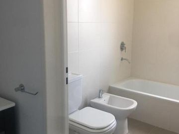 MUY LINDA CASA EN LOTE CENTRAL