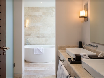 Departamento, planta baja, alberca privada de lujo en  Playa del Carmen