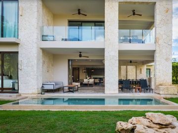 Departamento, planta baja, alberca privada de lujo en  Playa del Carmen