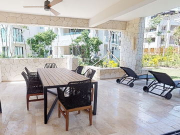 Departamento, planta baja, alberca privada de lujo en  Playa del Carmen