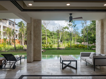 Departamento, planta baja, alberca privada de lujo en  Playa del Carmen
