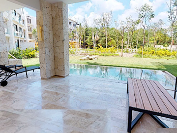 Departamento, planta baja, alberca privada de lujo en  Playa del Carmen
