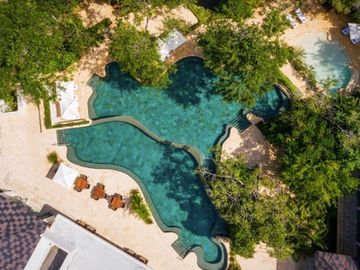 Departamento, planta baja, alberca privada de lujo en  Playa del Carmen