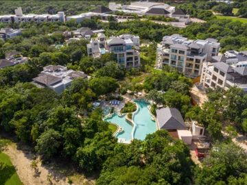Departamento, planta baja, alberca privada de lujo en  Playa del Carmen