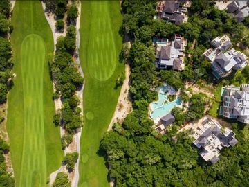 Departamento, planta baja, alberca privada de lujo en  Playa del Carmen