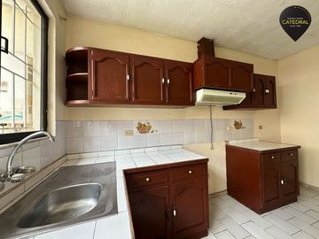 Casa de venta en Av. Hurtado de Mendoza  – código:20656