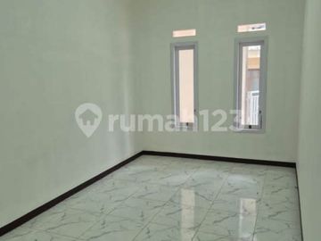 Rumah Baru Riung Bandung Cipamokolan Dekat Soekarno Hatta Bandung