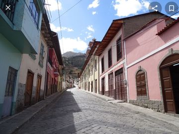 VENTA CASA PATRIMONIAL. CHIMBORAZO/ALAUSI. AV 5 DE JUNIO $425000