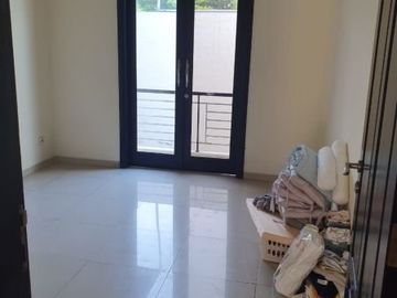 Dijual Rumah Minimalis villa bukit regency pakuwon indah