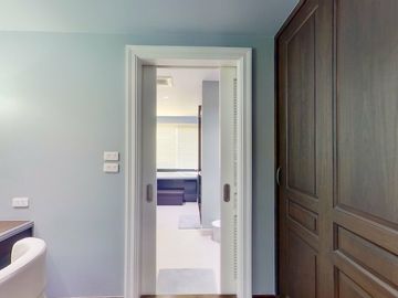 1 Bedroom Condo for sale at The Shine Condominium