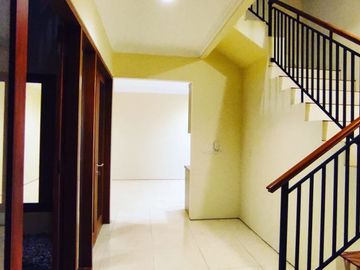 Disewakan Rumah cantik area Cipete Jakarta Selatan