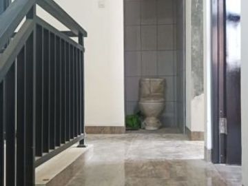 Rumah cluster baru harga murah 2 lantai free biaya di Duren jaya Bekasi timur