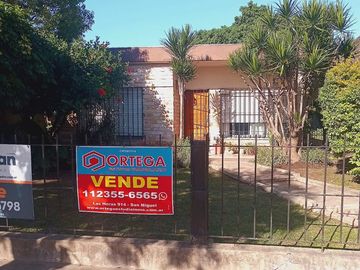 VENTA Gran ubicación casa con 2 dormitorios y 420 metros cuadrados de lote APTA CRÉDITO