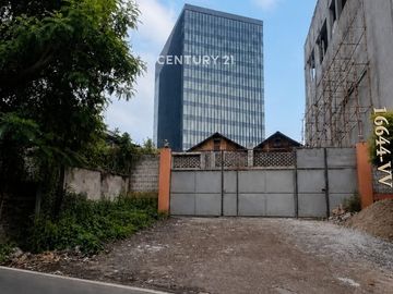 Disewakan Kavling Pinggir Jalan Raya  Lokasi Strategis