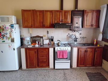 CASA EN CALLE SAINT REMY 353
