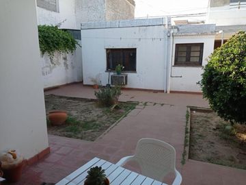 CASA EN CALLE SAINT REMY 353