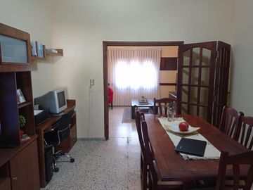 CASA EN CALLE SAINT REMY 353