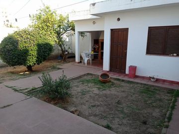 CASA EN CALLE SAINT REMY 353