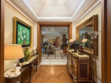 Dijual Luxurious Home Lokasi Strategis In Menteng