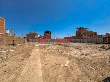 🌟 ¡Oportunidad Única de Inversión en Zona Urbana de Trujillo! 🌟🏗️

Se vende amplio y exclusivo Terreno Comercial de 989.80 m² en la Urbanización El