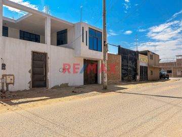 🌟 ¡Oportunidad Única de Inversión en Zona Urbana de Trujillo! 🌟🏗️

Se vende amplio y exclusivo Terreno Comercial de 989.80 m² en la Urbanización El