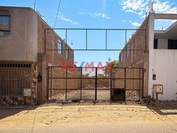 🌟 ¡Oportunidad Única de Inversión en Zona Urbana de Trujillo! 🌟🏗️

Se vende amplio y exclusivo Terreno Comercial de 989.80 m² en la Urbanización El